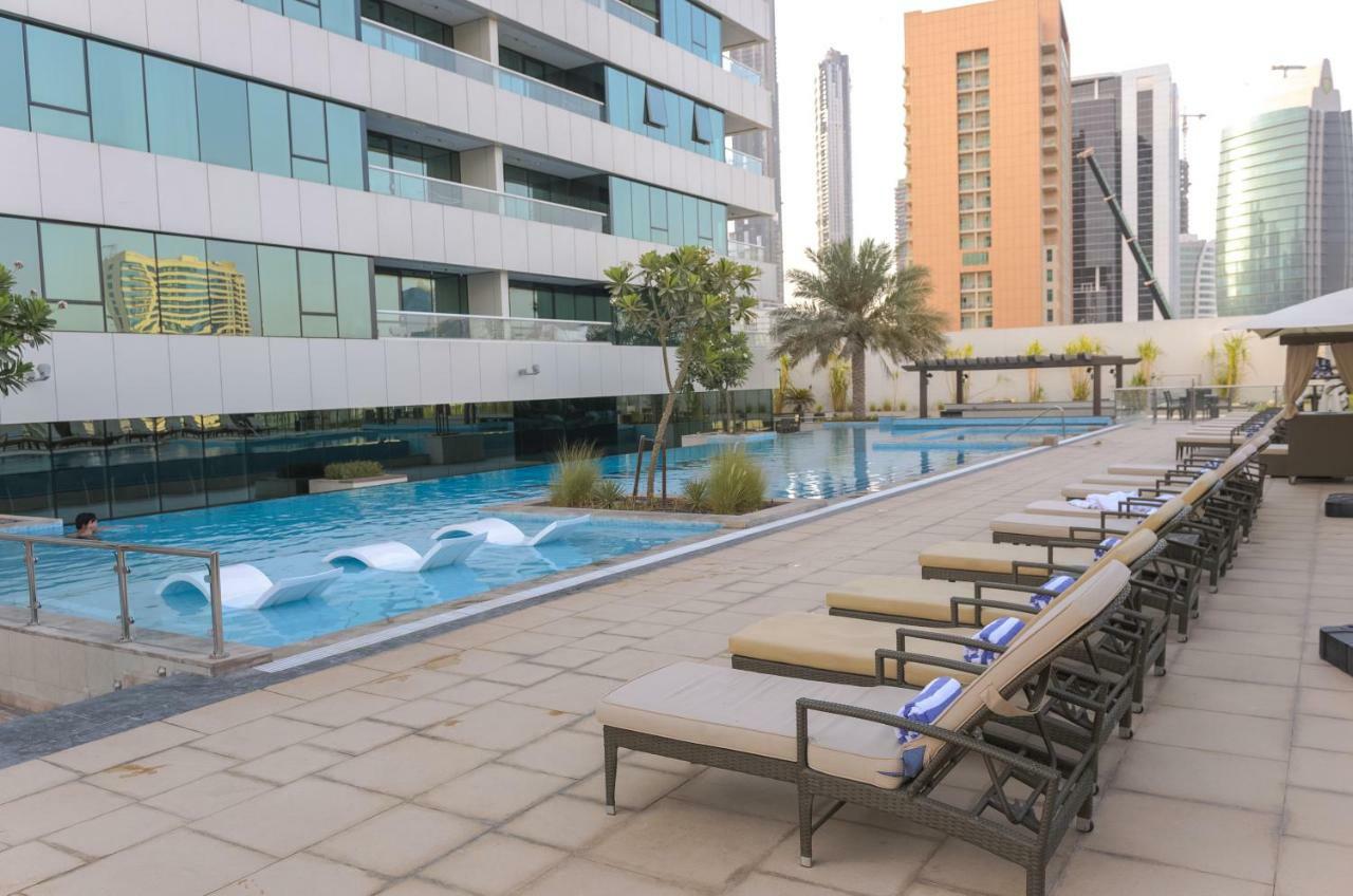 Waterfront Downtown- Damac Maison Canal View Дубай Экстерьер фото